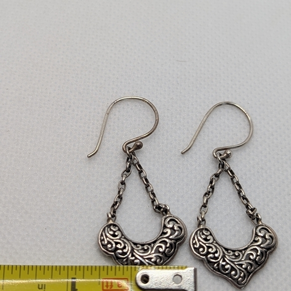 ✨ Intricate Sterling Silver Filigree Dangle Earrings ✨ - Picture 2 of 4